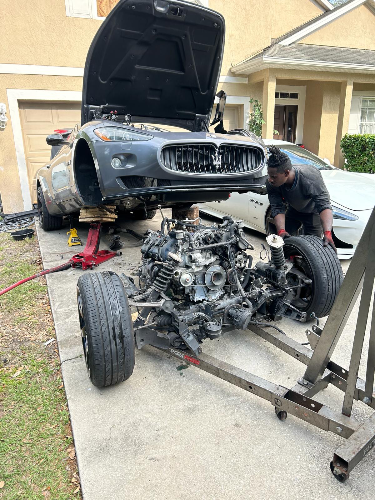 Mark Mobile Mechanic at work in Orlando