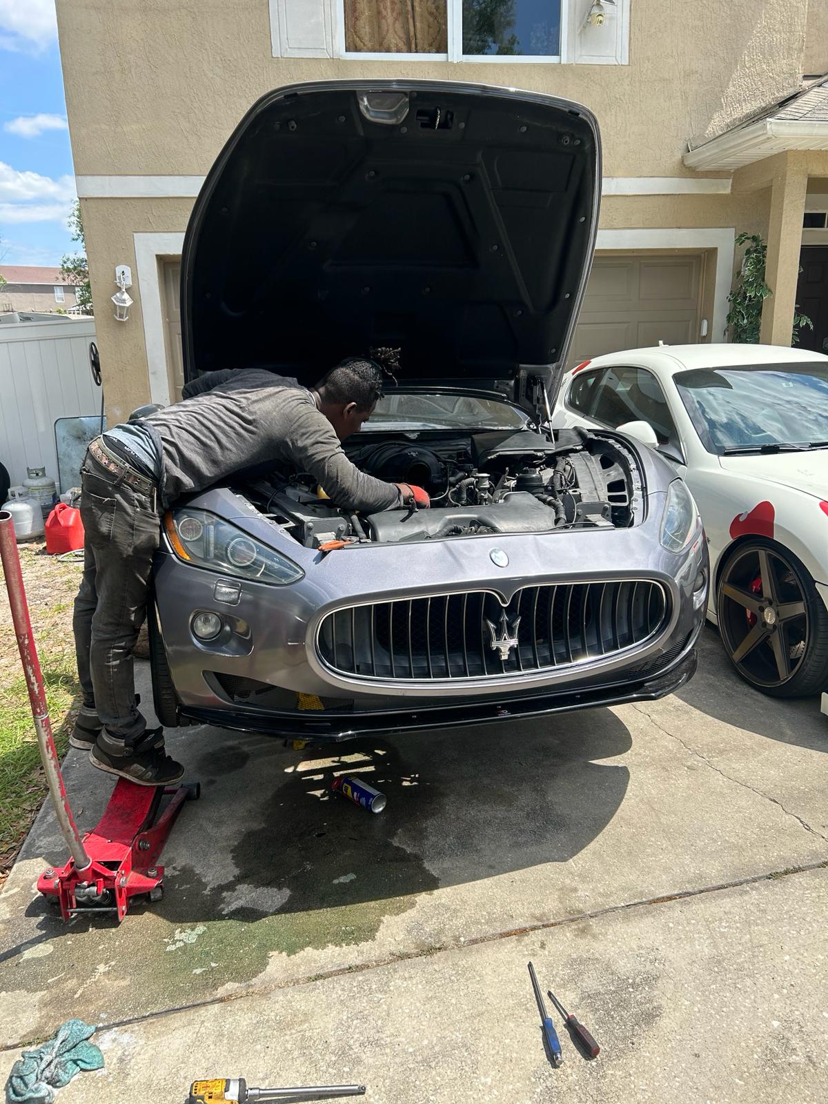 Mobile auto repair service